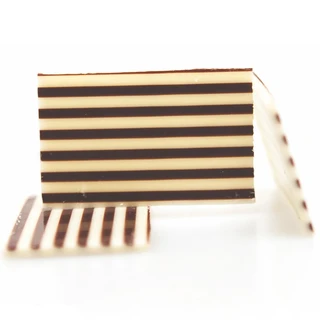 Domino 3,5 x 2,5cm - 350stk / 700gr Hvit sjokolade