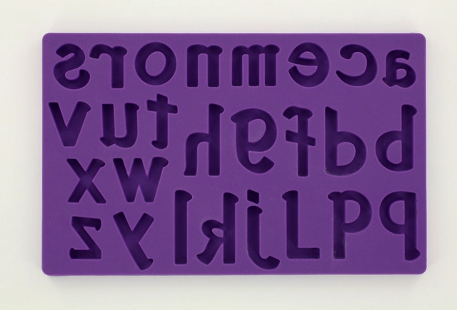 Silikonform bokstaver 20x12,5 x 1cm 