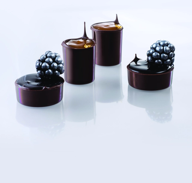 Støpeform beger polykarbonat Ø37 x H14 mm - 15 hull 