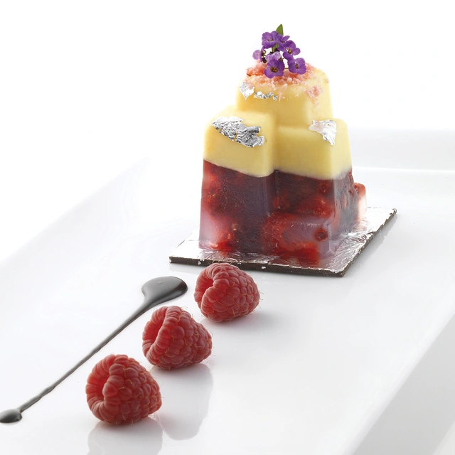 SQ019 Skyline 52 x 52 x H60mm - 104ml x 28 