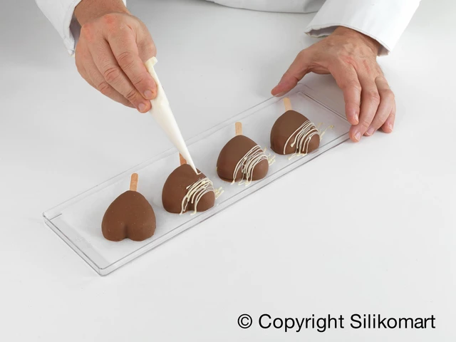 GEL03 Mini Heart 55 x 68 x H18mm - 45ml x 12 