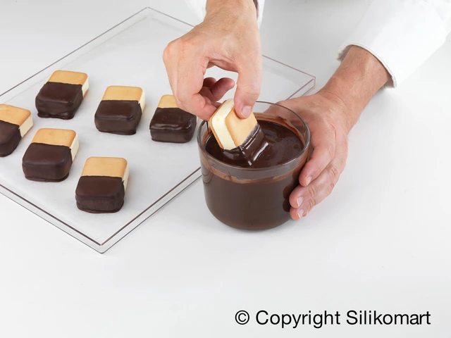 BISC04 Mini Double 71 x 49 x H21mm - 69ml x 16 