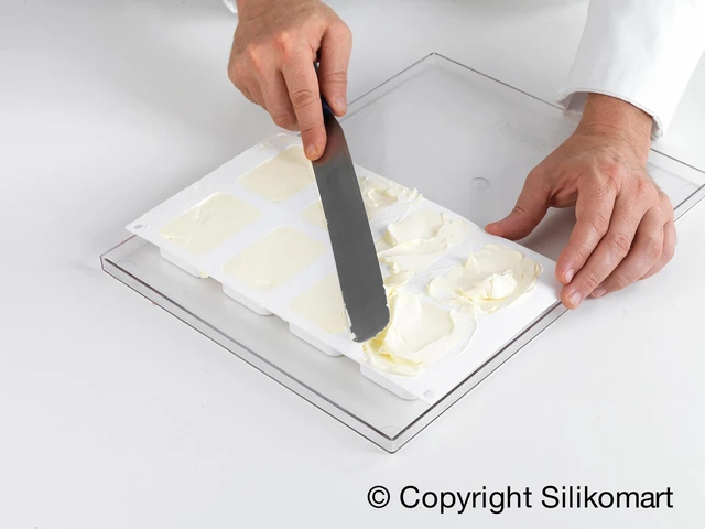 BISC04 Mini Double 71 x 49 x H21mm - 69ml x 16 