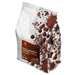 Sjokoladedråper 45% medium - 4kg Bakefast, 9.000 stk/kg ~ 0.11g stk