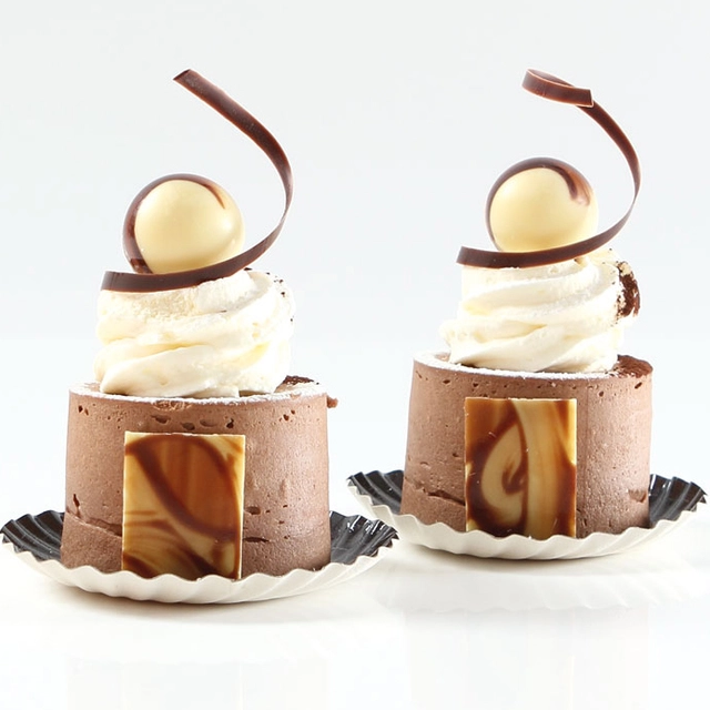 Brunt rektangel hvit sjokolade - 315stk 3,5 x 2,5cm 