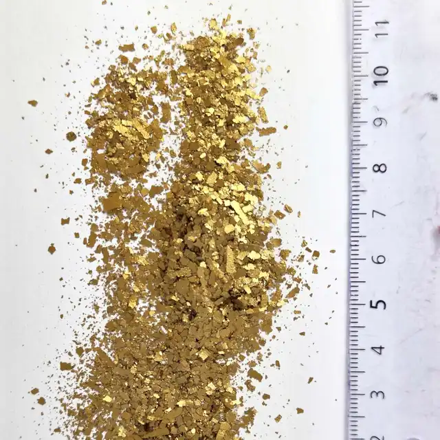 Gullflak knust - 45gr Til dekor av mat 